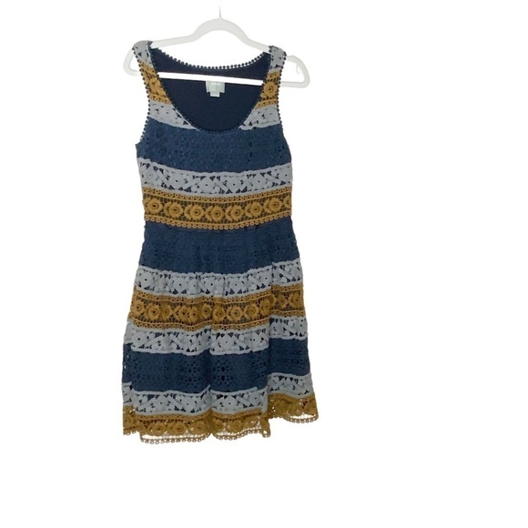 𝅺MAEVE sleeveless crotchet dress with lining. Size 6 - Picture 4 of 6